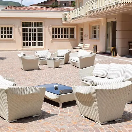 Green Park Hotel-2